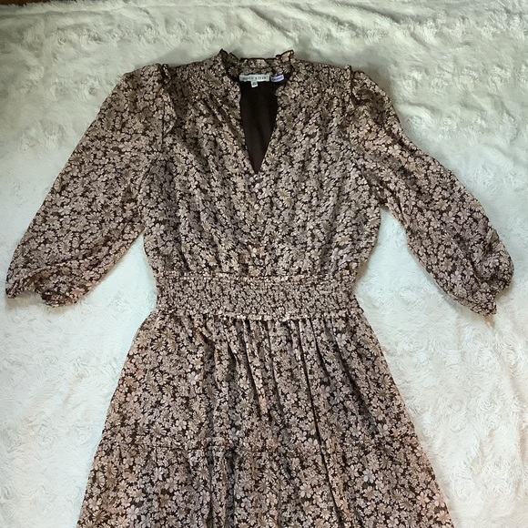 Moon River Shirred Waist Tiered Dress Dress Size Medium - Picture 9 of 14